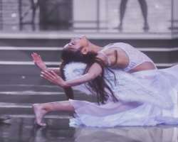 She rose to fame when she participated in one of the dance reality show named Rojo. She is a passionate dancer and loves to perform on stages.